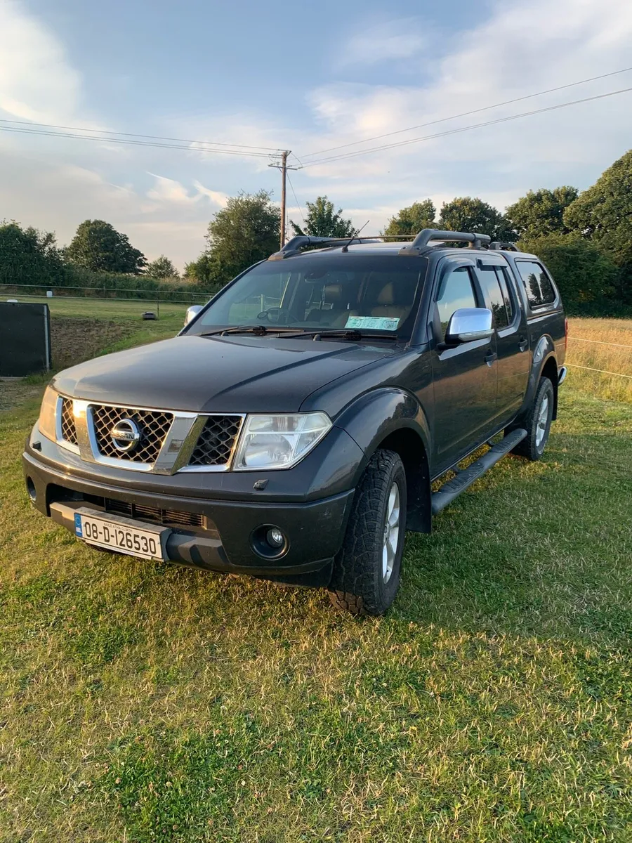 NISSAN Navara Adventura low miles - Image 2