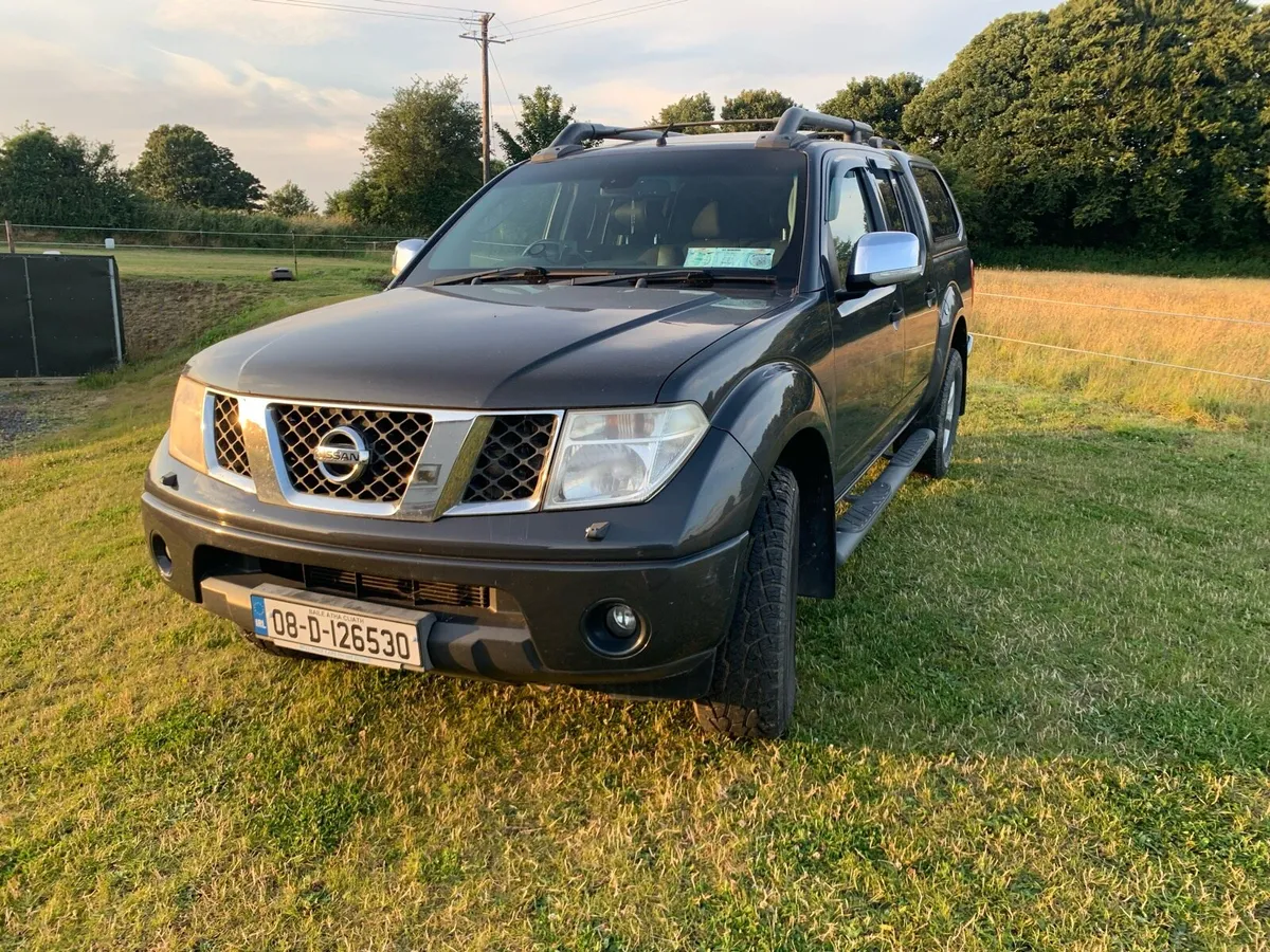 NISSAN Navara Adventura low miles - Image 3