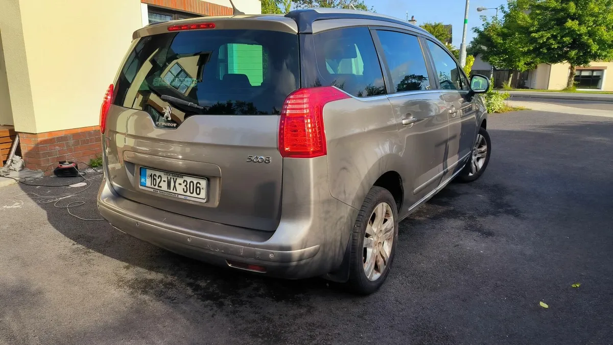 Peugeot 5008 2016 - Image 4