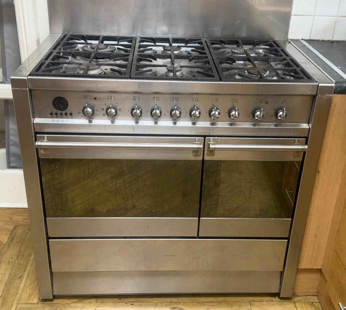 Smeg 100cm dual fuel range cooker - Image 3