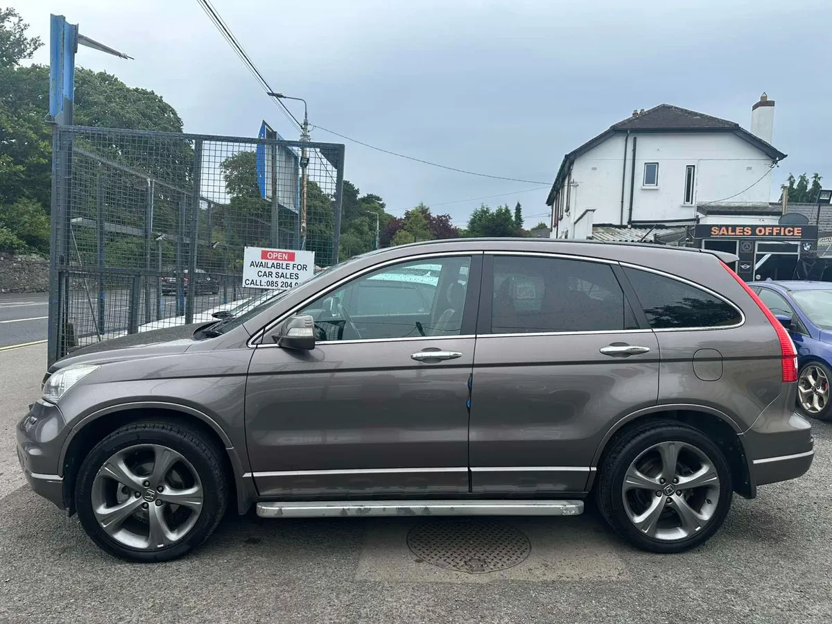 2010 Honda CR-V AUTOMATIC! - Image 3