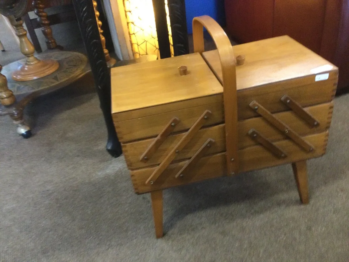 Sewing box - Image 1