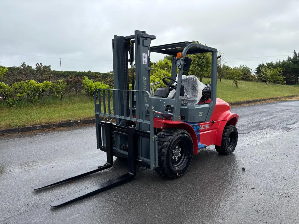 2025 Apache CPCD35 Forklift - Image 2