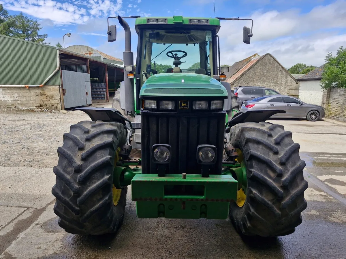 John Deere 8400 - Image 1
