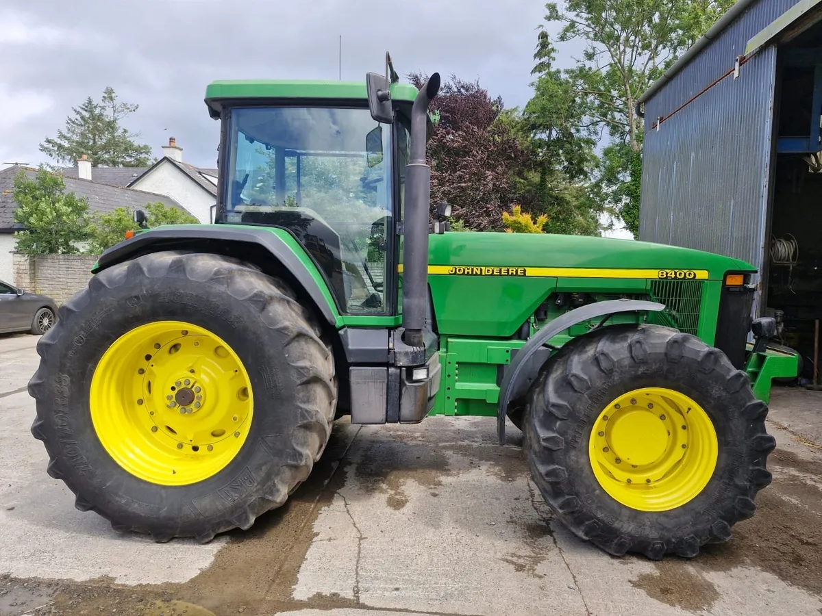 John Deere 8400 - Image 3