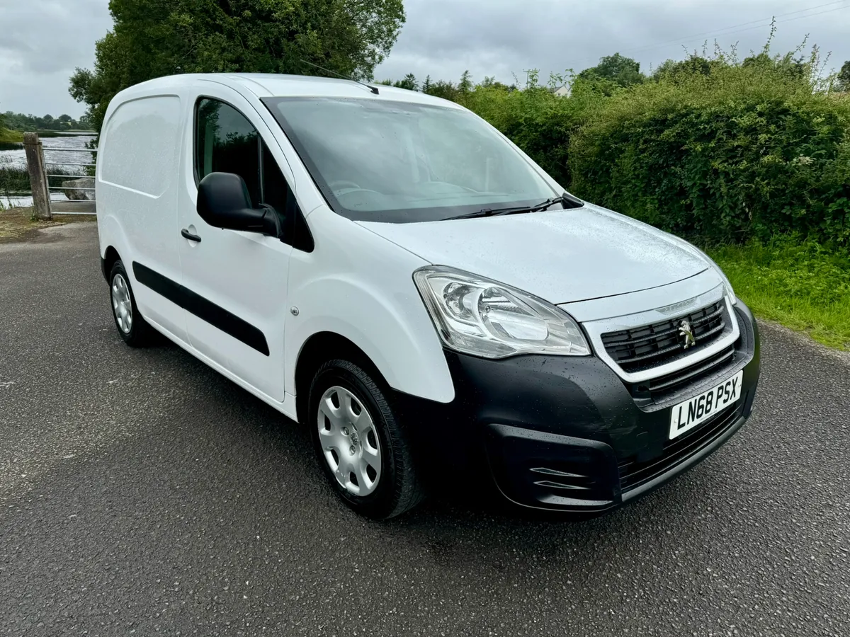 Late 2018 Peugeot Partner Professional (VRT €280) - Image 1