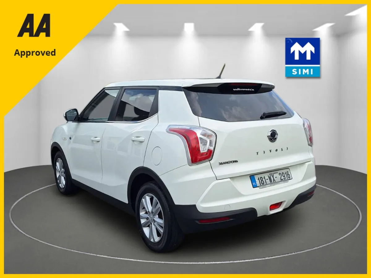 SsangYong Tivoli 4X2 ES CROSSOVER//1 OWNER// - Image 3