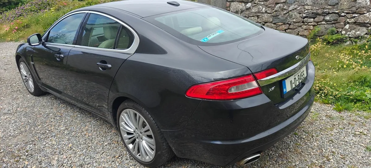 Jaguar XF 2011 - Image 4