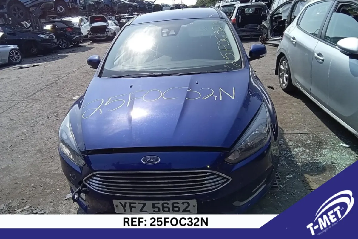 2015 FORD FOCUS BREAKING FOR PARTS - Image 2