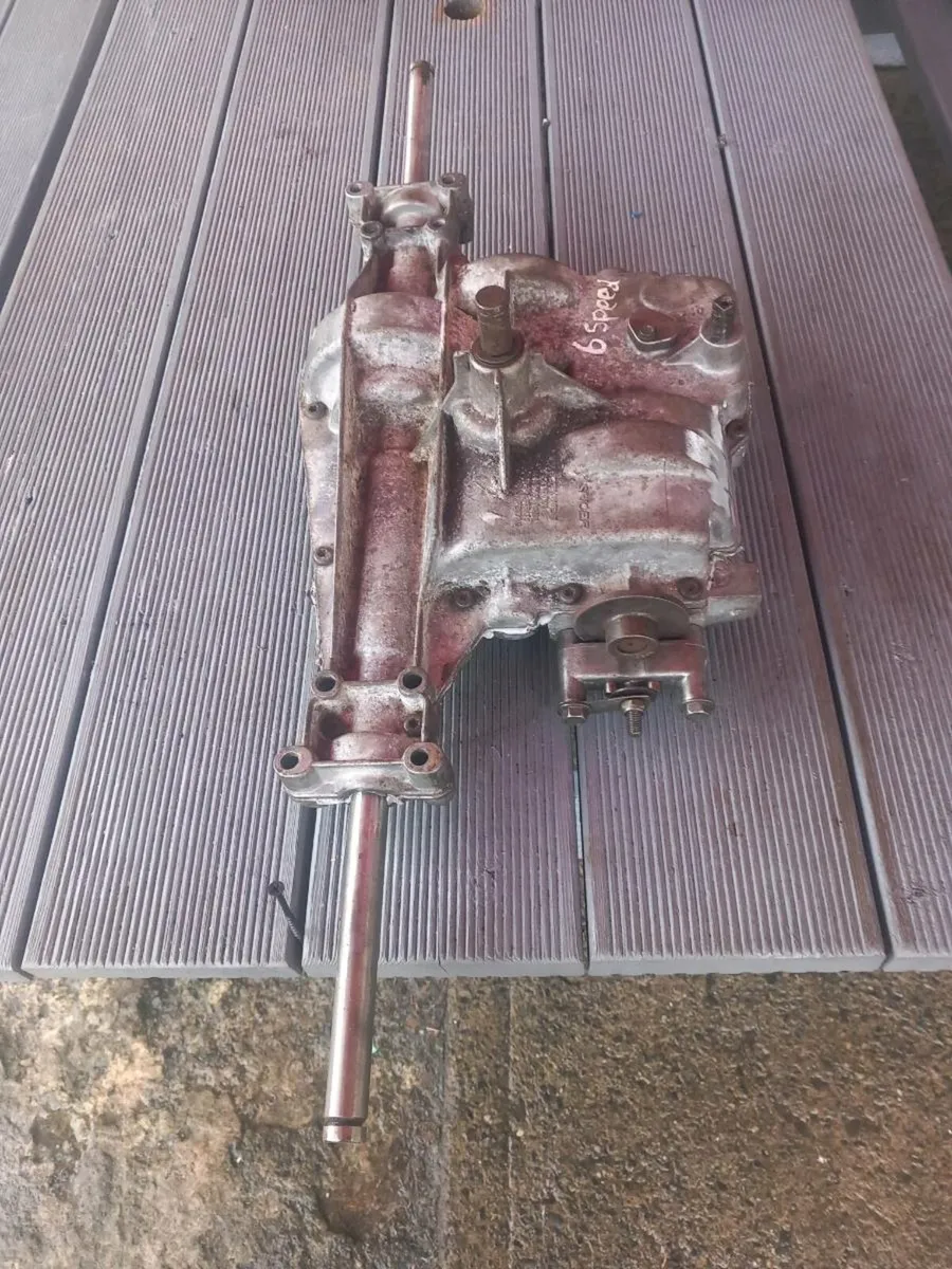 Spicer Dana manual gearbox for sale - Image 2