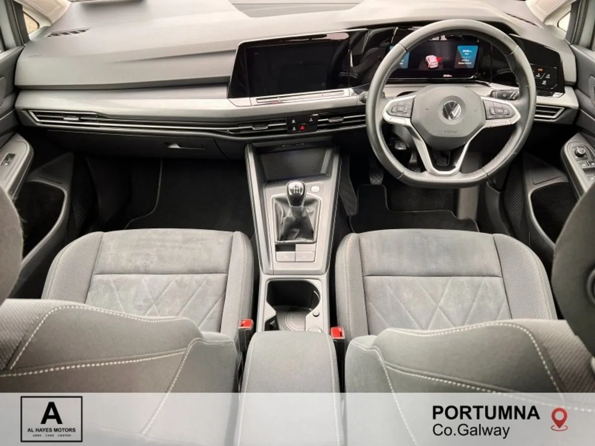 Volkswagen Golf 2022 Style 2.0 TDI 6speed 115BHP - Image 2