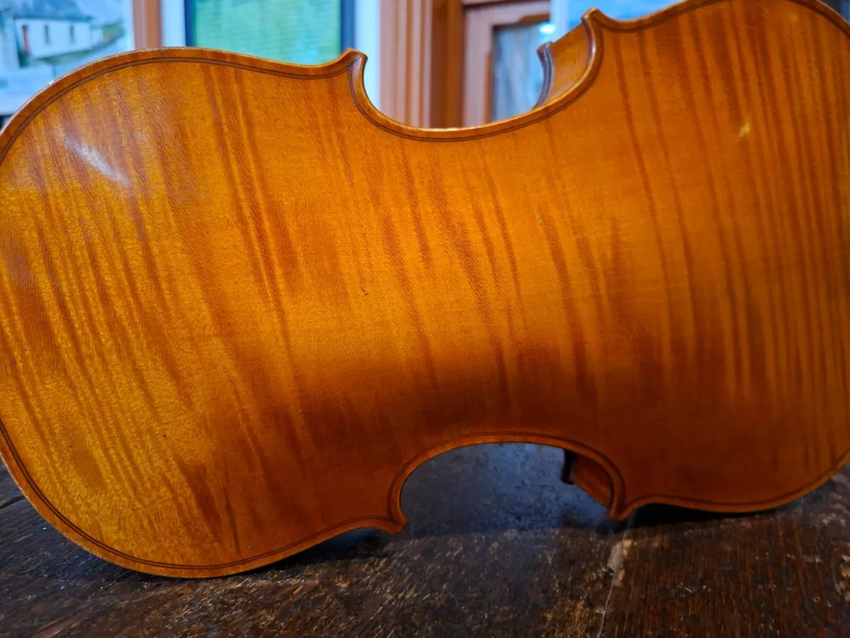 Violin - Image 1