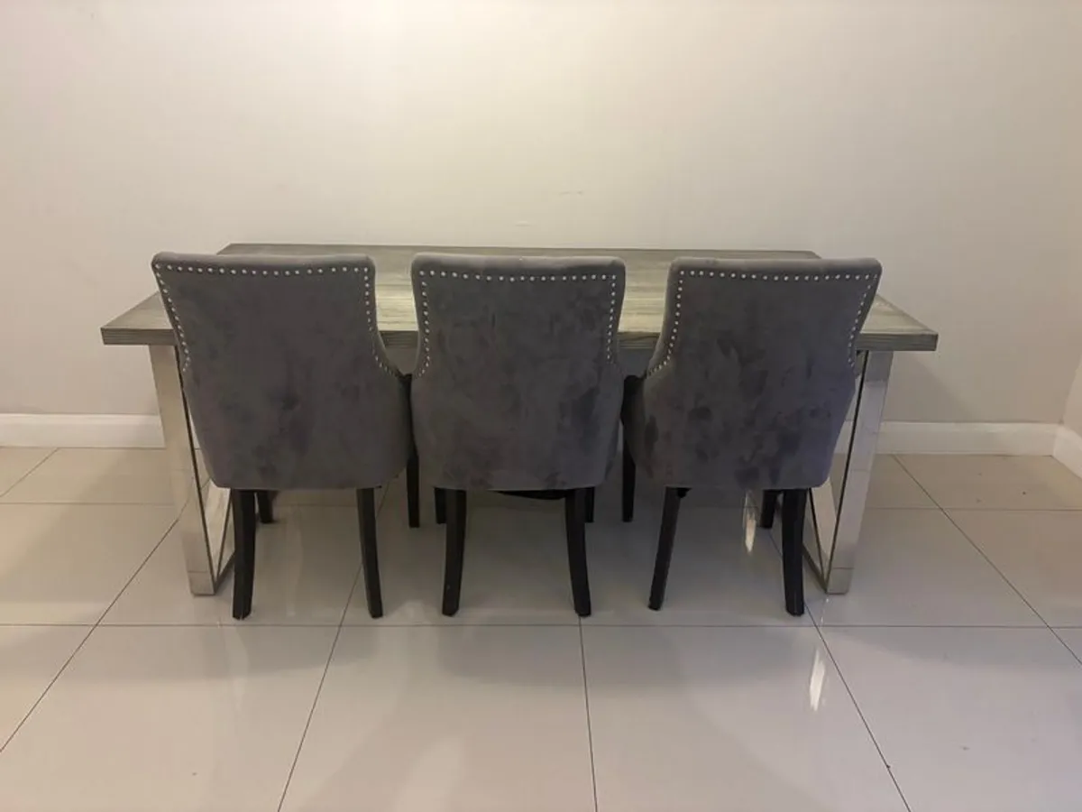 Kitchen table - Image 2