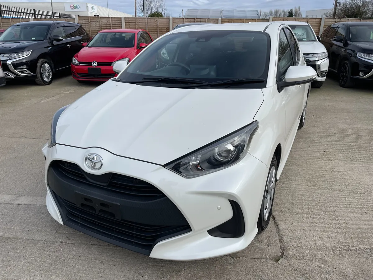 201 Toyota Yaris 1.0 Automatic 5dr Model - Image 3