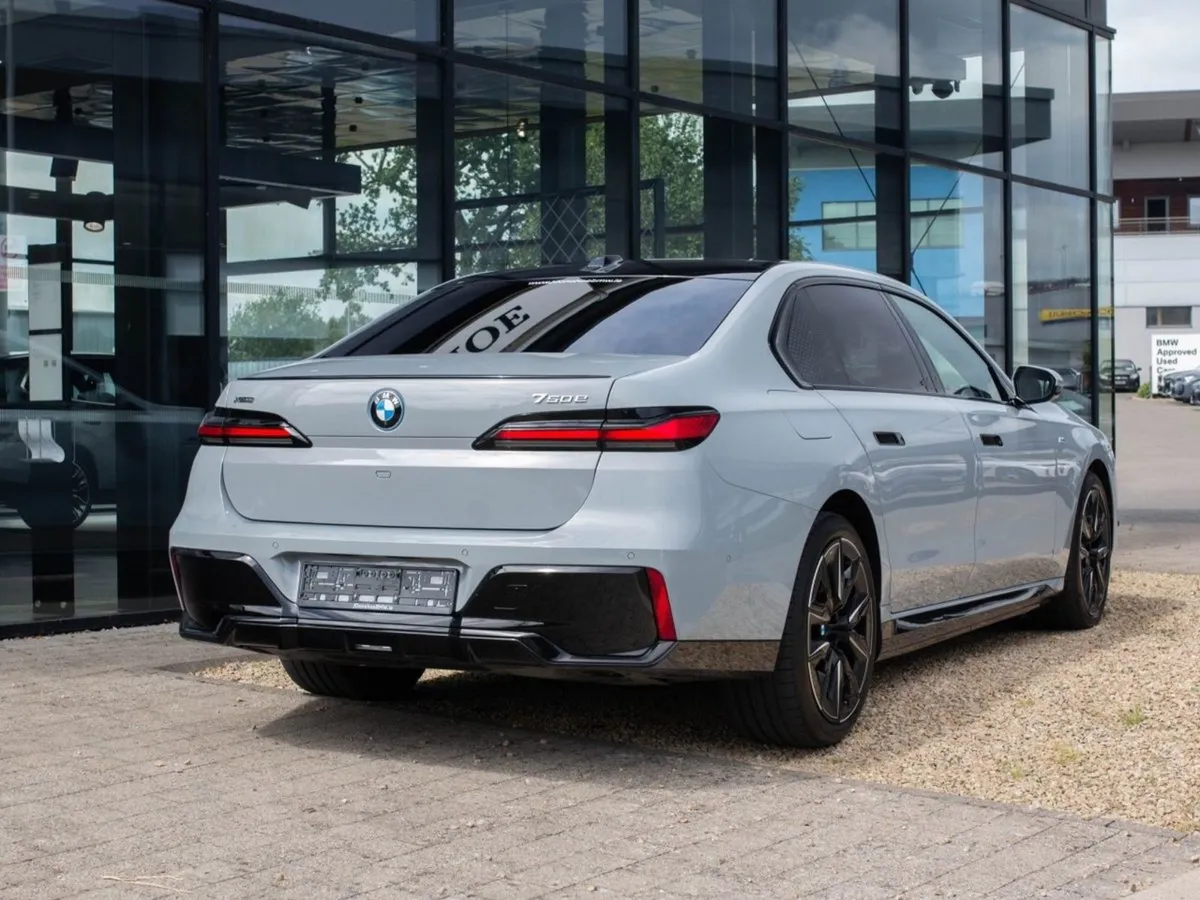 BMW 7 Series 750e - Image 2