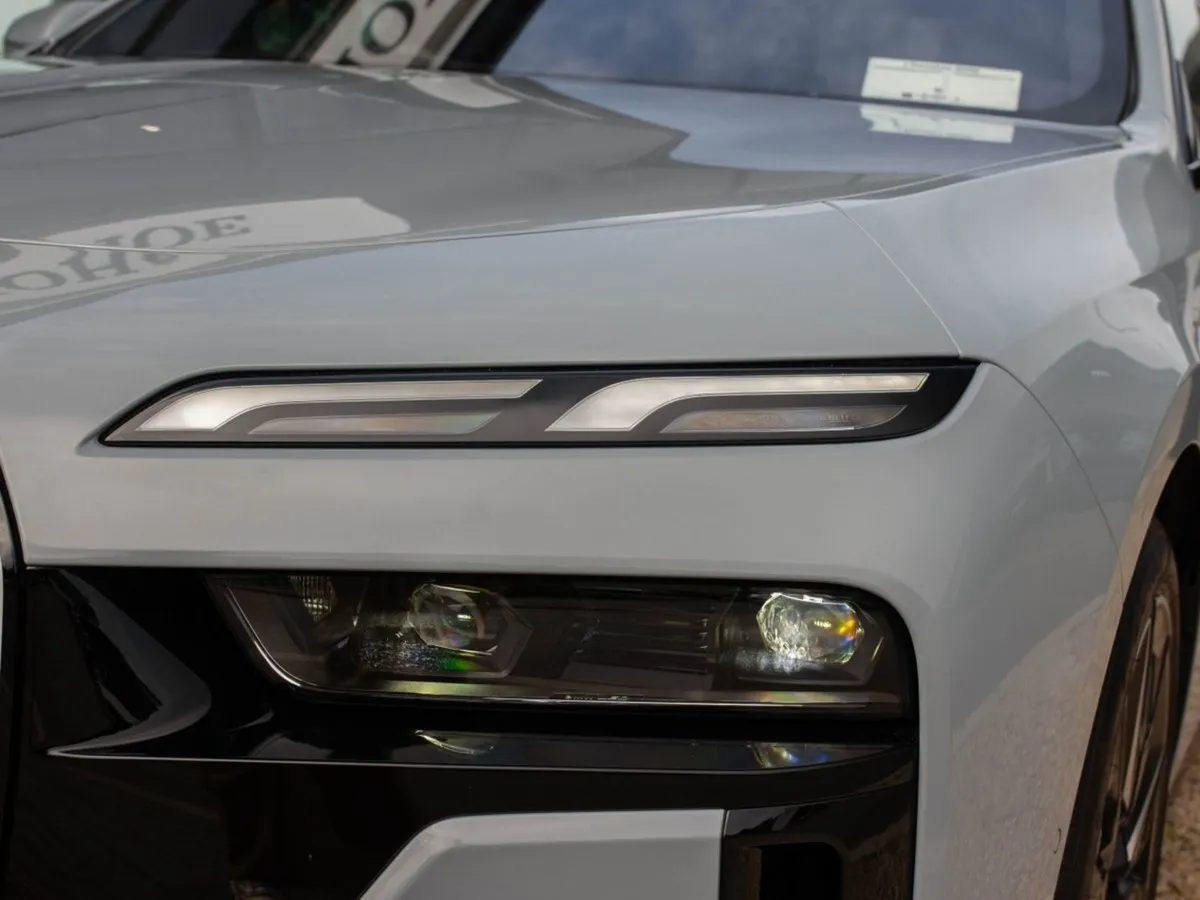 BMW 7 Series 750e - Image 3