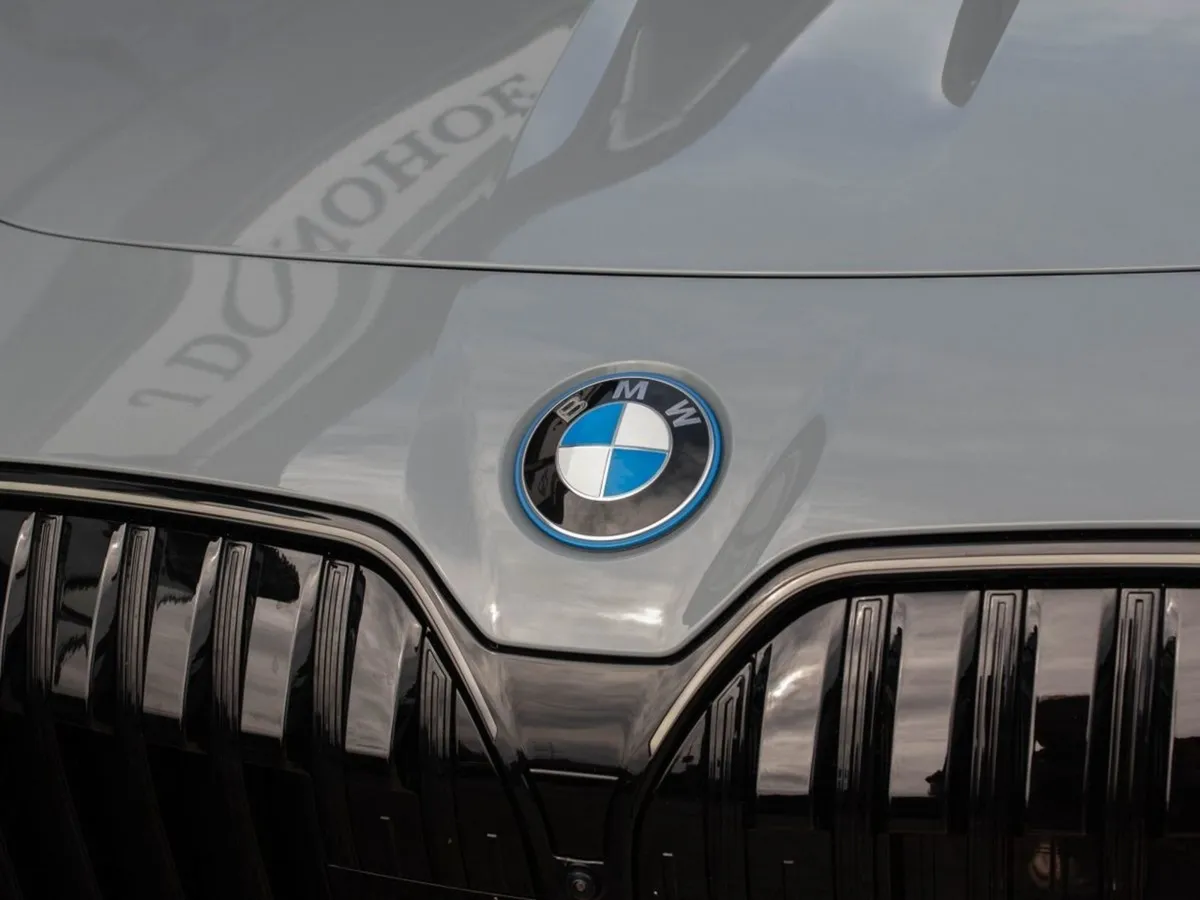 BMW 7 Series 750e - Image 4