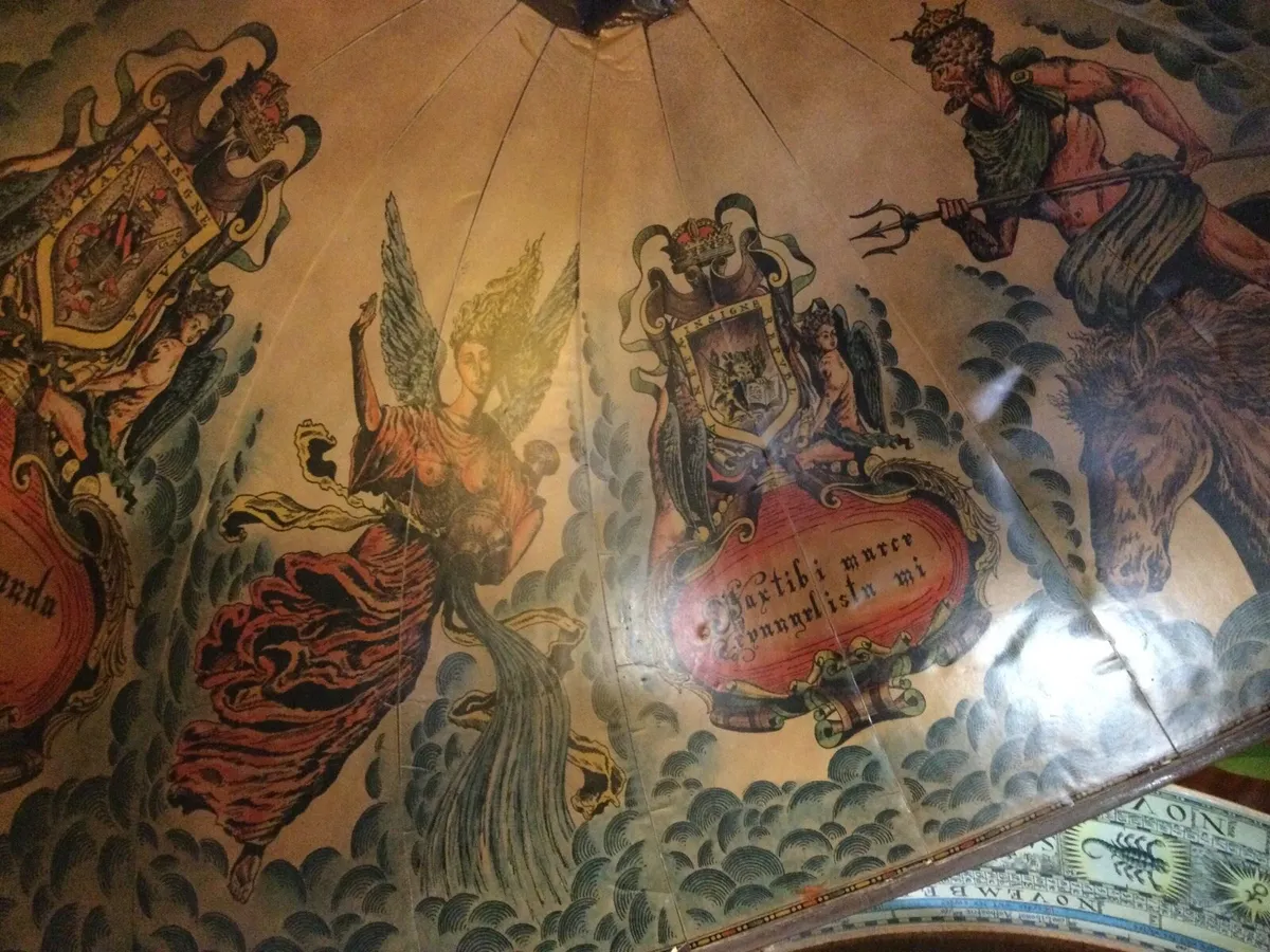 A large vintage drinks globe - Image 3