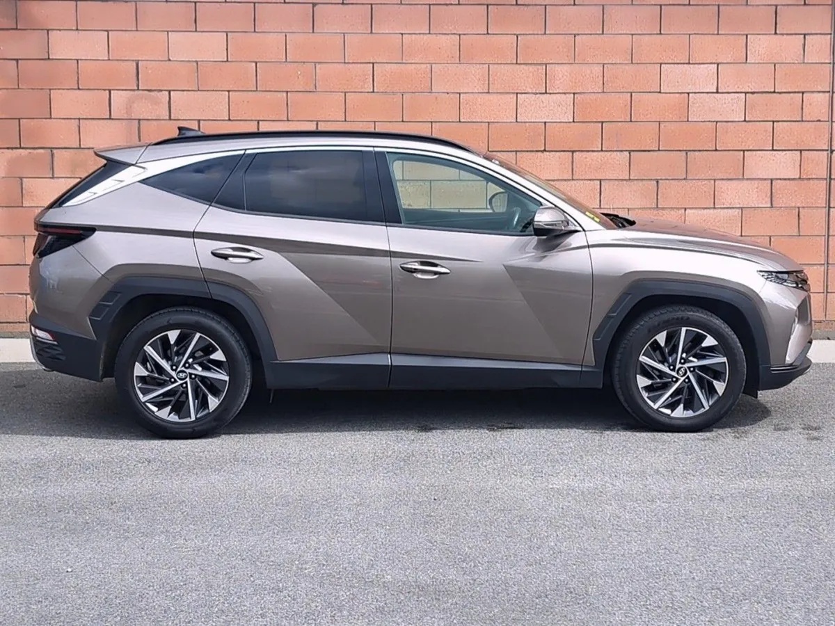 Hyundai Tucson Executive Plus Model 1.6 Diesel. - Image 4