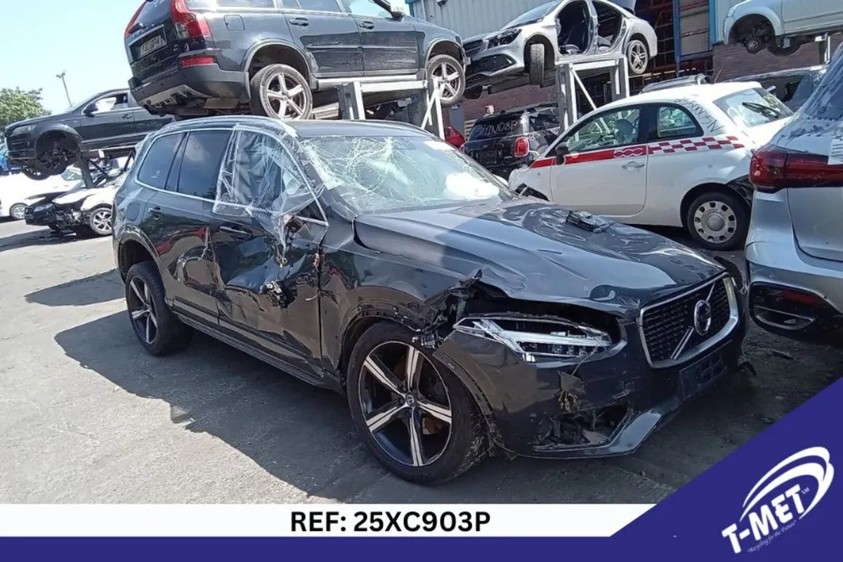 2017 VOLVO XC90 BREAKING FOR PARTS - Image 1