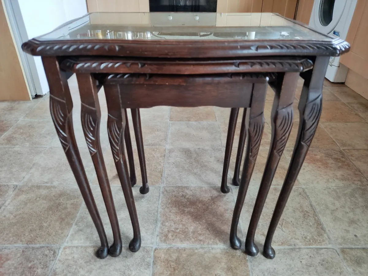 Nest of tables - Image 1