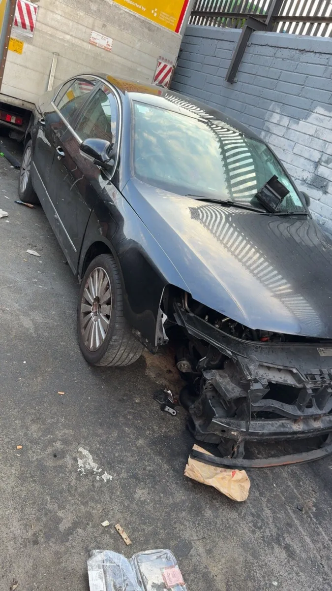 2010 Vw Passat for parts or scrap - Image 1