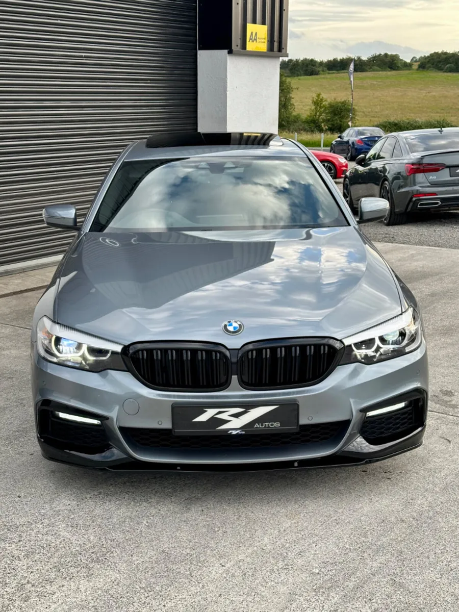 2017 BMW 520D MSPORT PRO SUNROOF MPERFORMANCE - Image 4