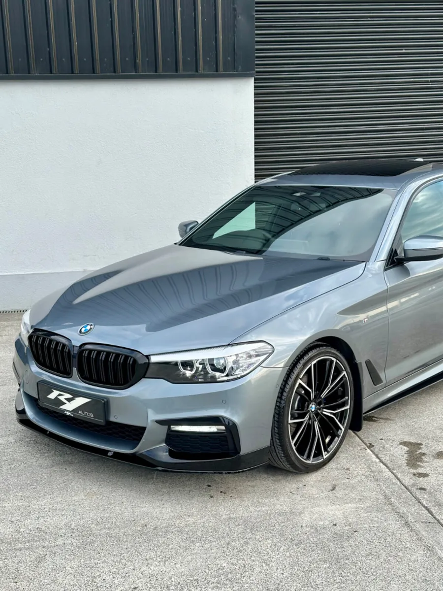 2017 BMW 520D MSPORT PRO SUNROOF MPERFORMANCE - Image 2