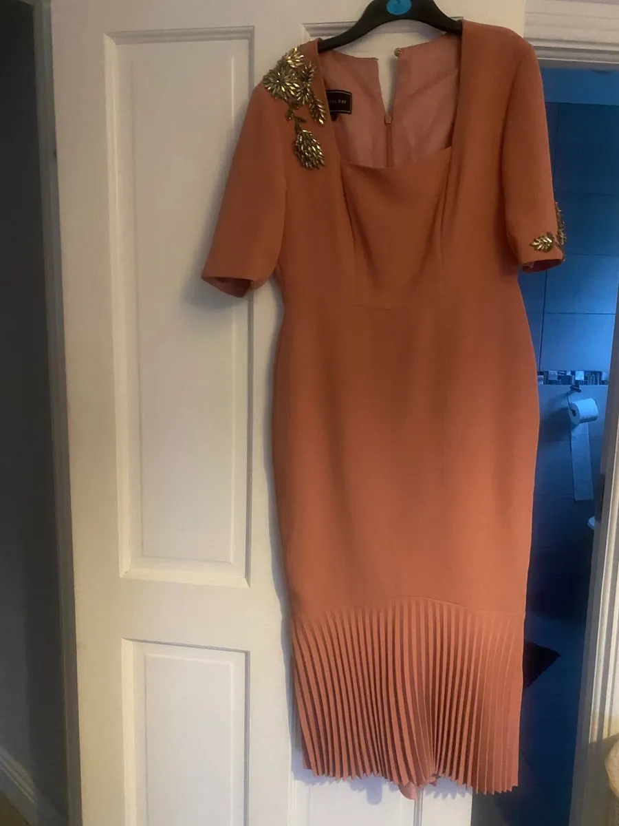Mother of the groom dress - Image 4