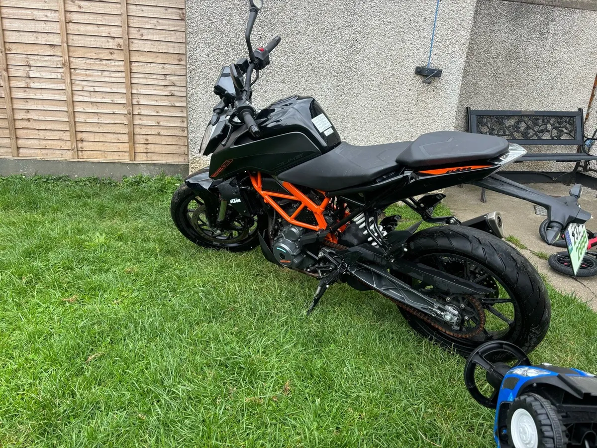 Ktm duke 390 - Image 1