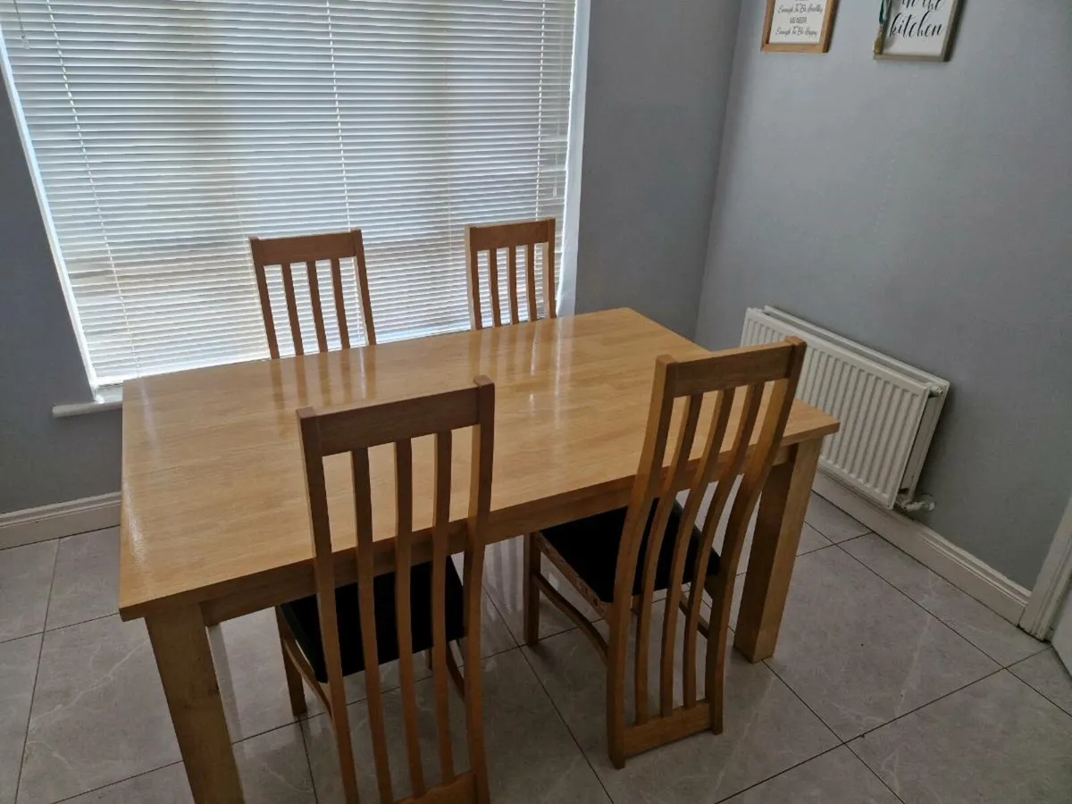 Dining table and 4 chairs - Image 1