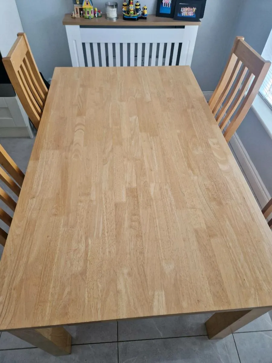 Dining table and 4 chairs - Image 4