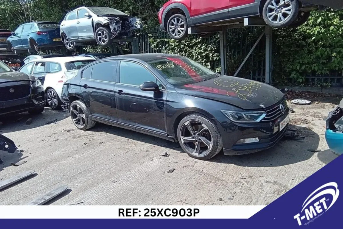 2015 VOLKSWAGEN PASSAT BREAKING FOR PARTS - Image 1