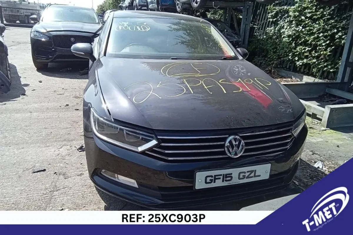 2015 VOLKSWAGEN PASSAT BREAKING FOR PARTS - Image 2