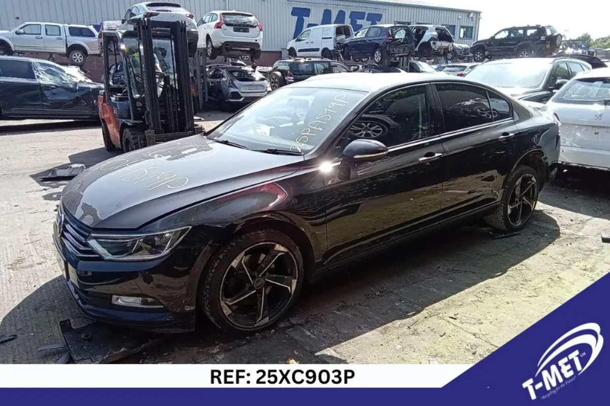 2015 VOLKSWAGEN PASSAT BREAKING FOR PARTS - Image 3