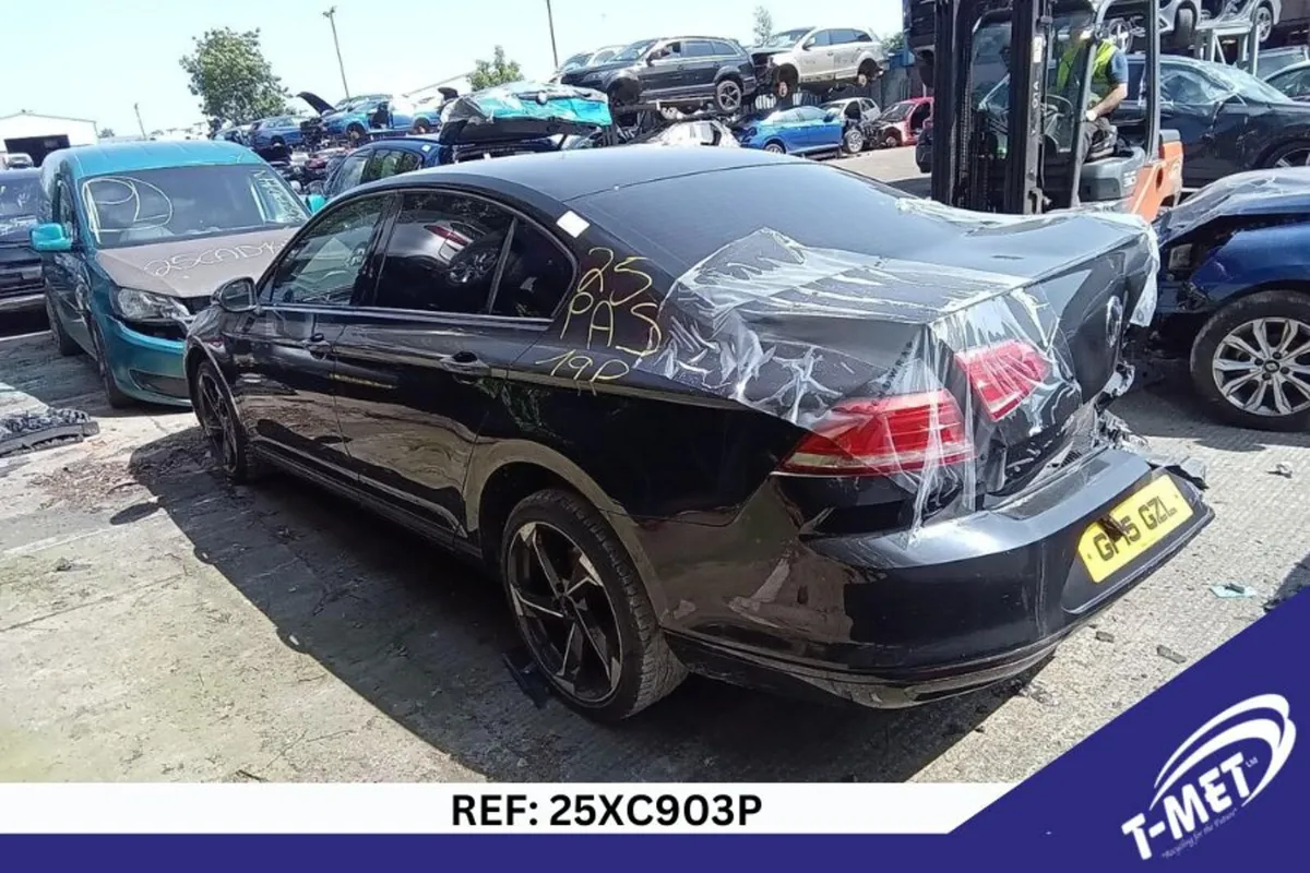 2015 VOLKSWAGEN PASSAT BREAKING FOR PARTS - Image 4