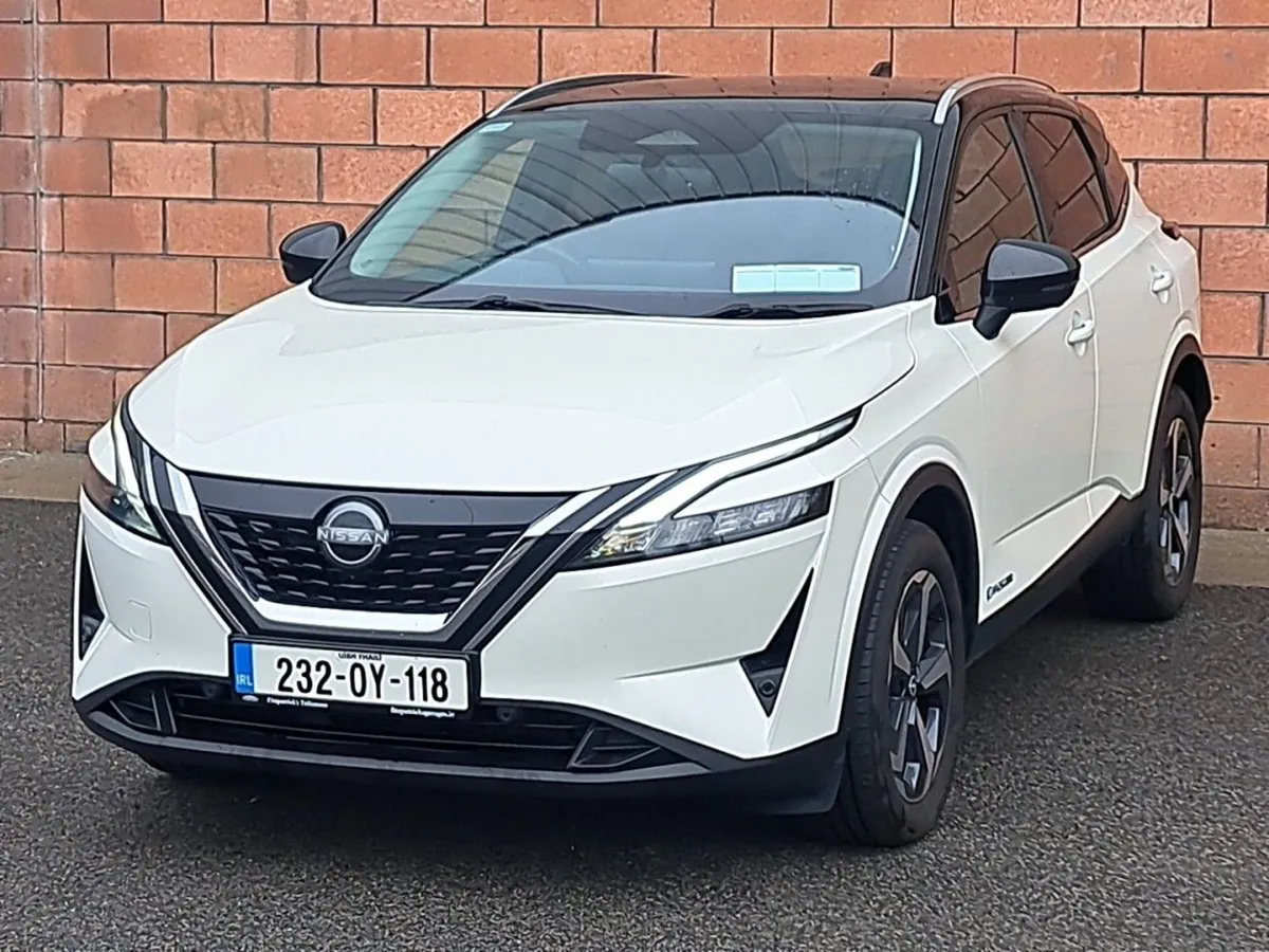 Nissan QASHQAI SV Premium Model E-power With a Pa - Image 2
