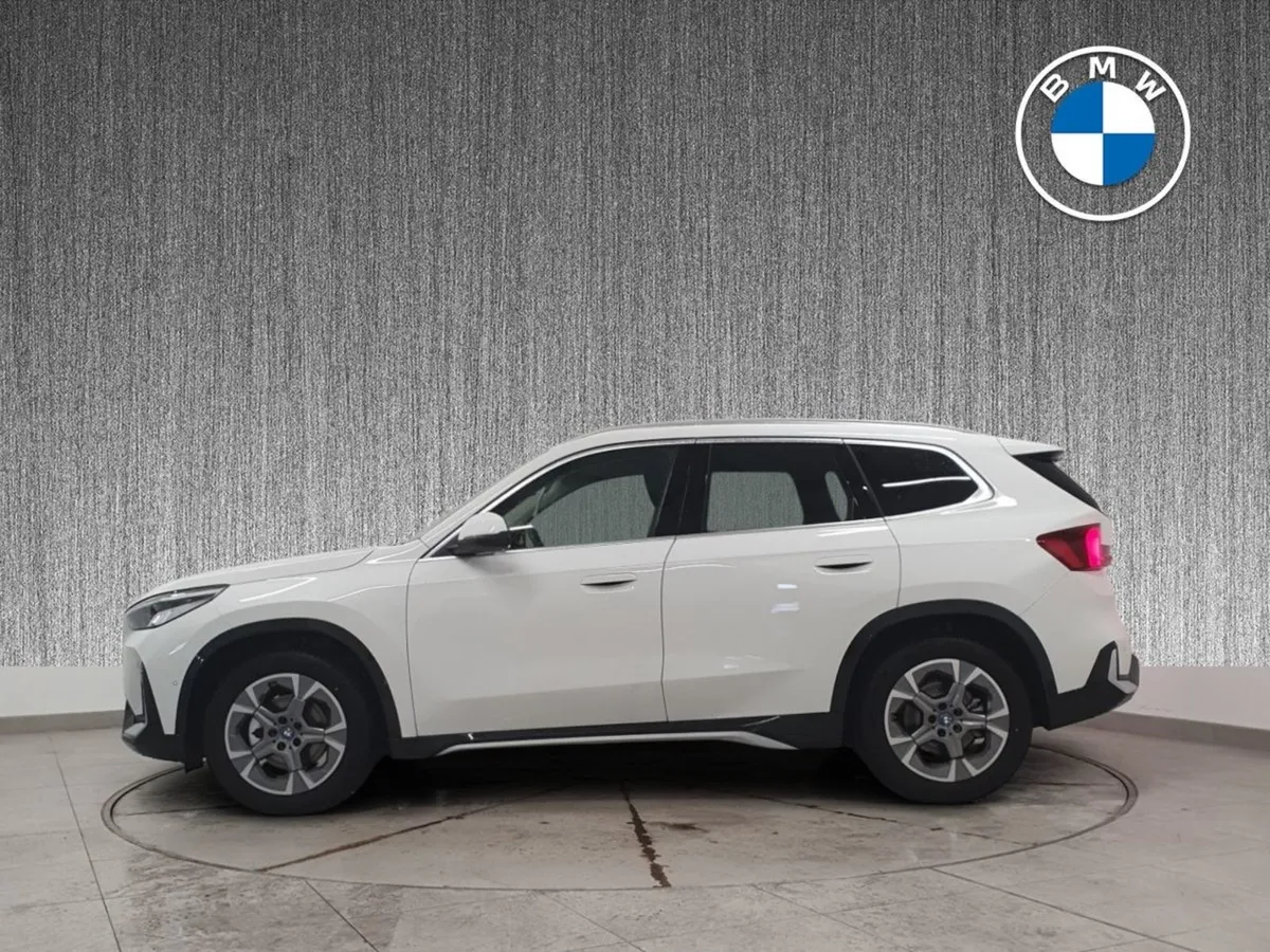 BMW iX1 Edrive20 Xline - Image 4