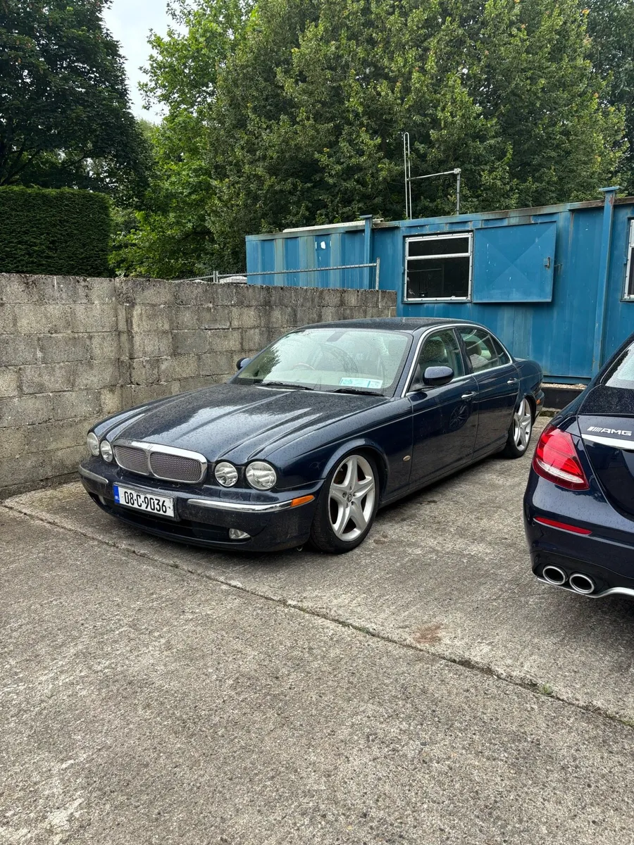 2008 Jaguar XJ6 2.7 tdv6 - Image 1