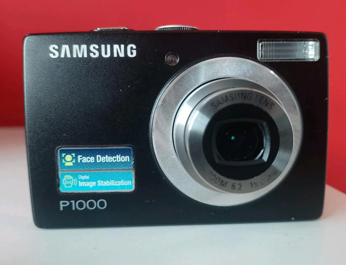 Samsung Digital Camera - Image 2