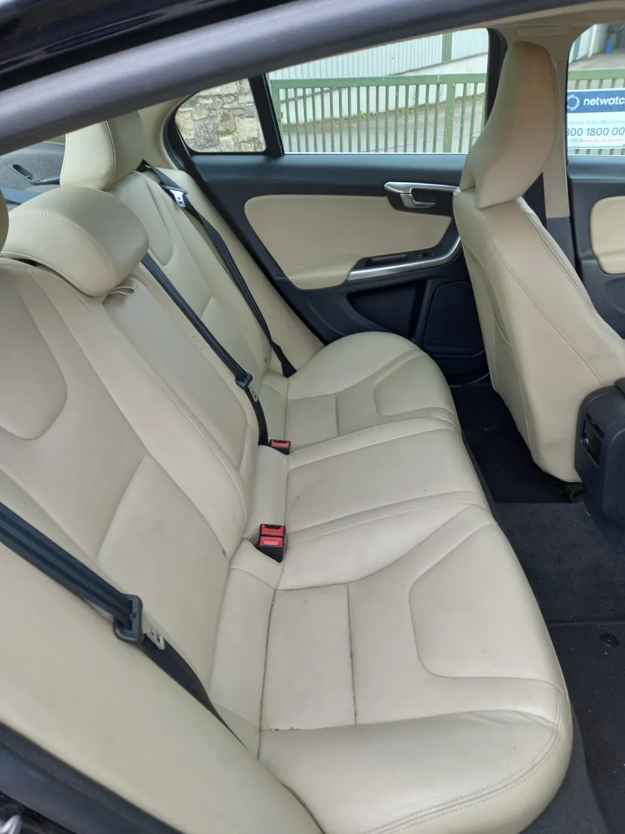 2017 Volvo S60 2L Diesel AUTOMATIC - Image 2