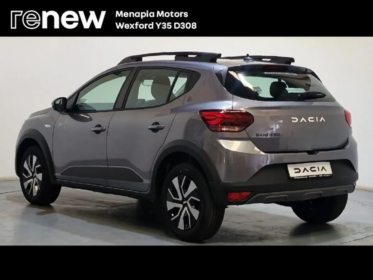 Dacia Sandero Stepway Expression CVT Automatic - Image 4