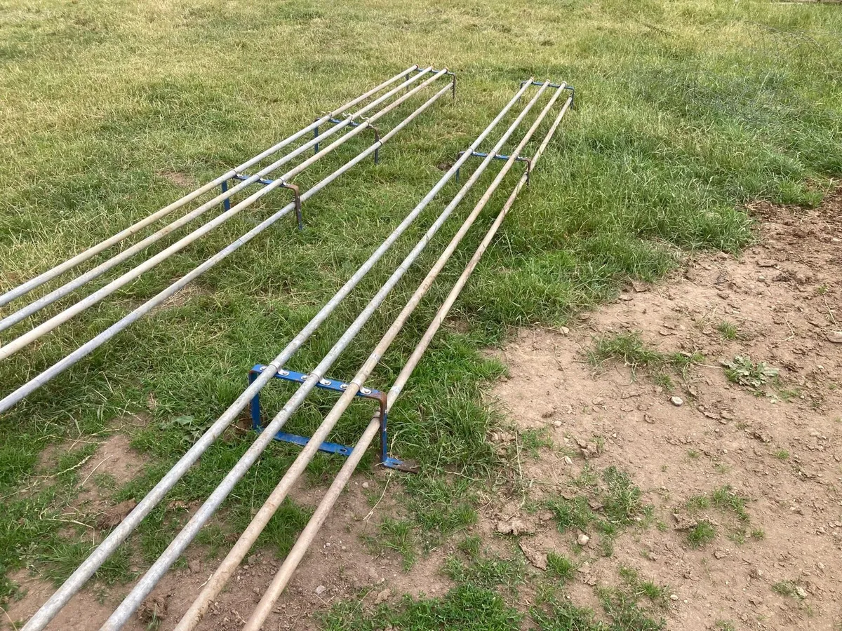 Parlor Feeder Protection Bars - Image 2