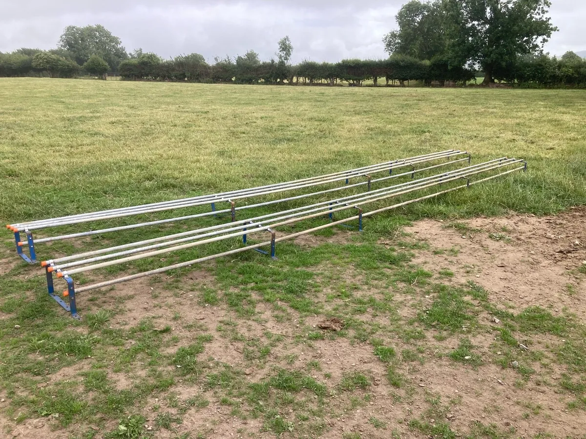Parlor Feeder Protection Bars - Image 3