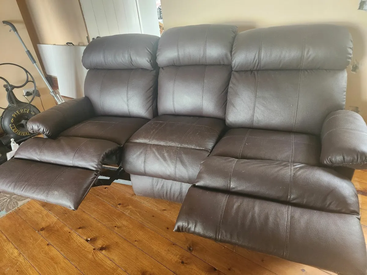 3 seater reclining leather sofa - Image 2