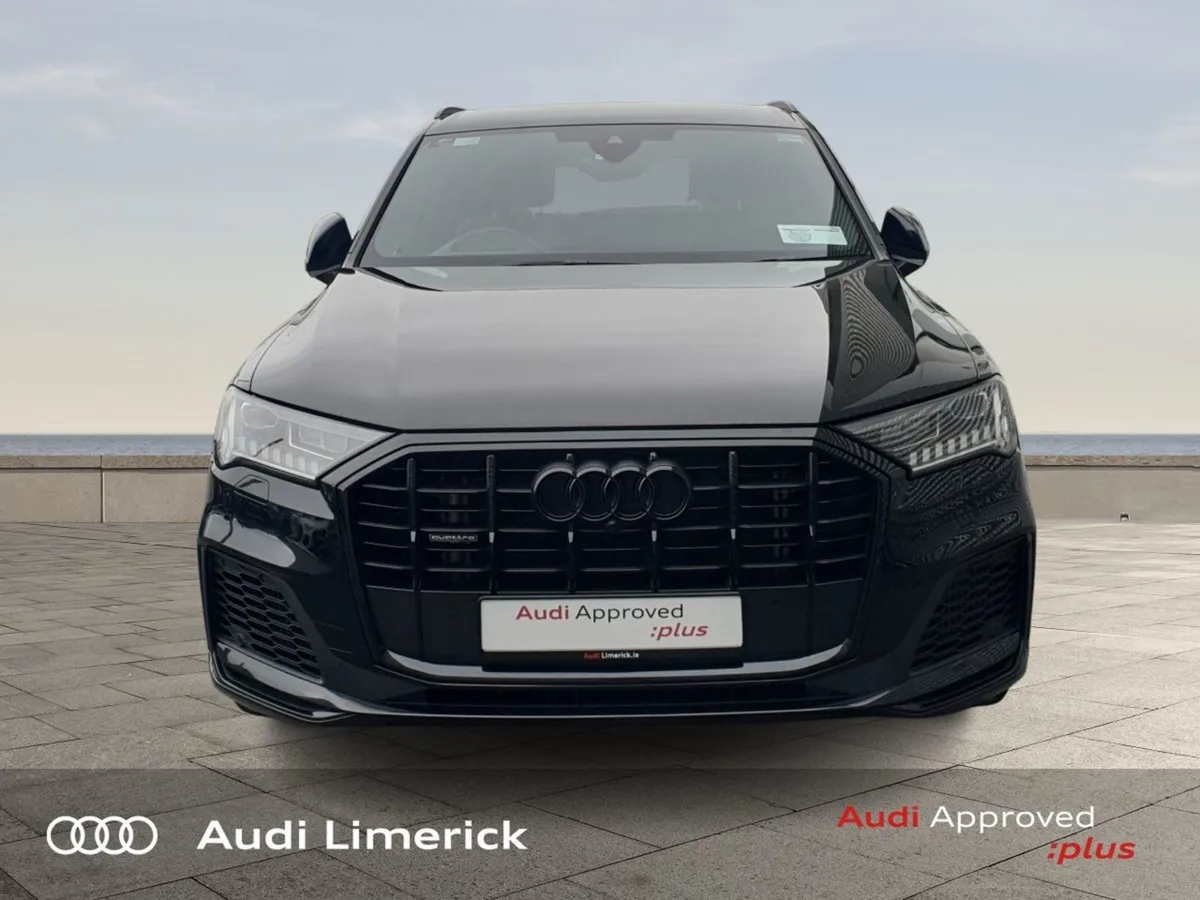 Audi Q7 55 Tfsi e S Line 380 BHP Black Edition - Image 3