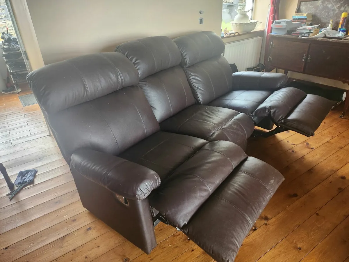 3 seater reclining leather sofa - Image 3