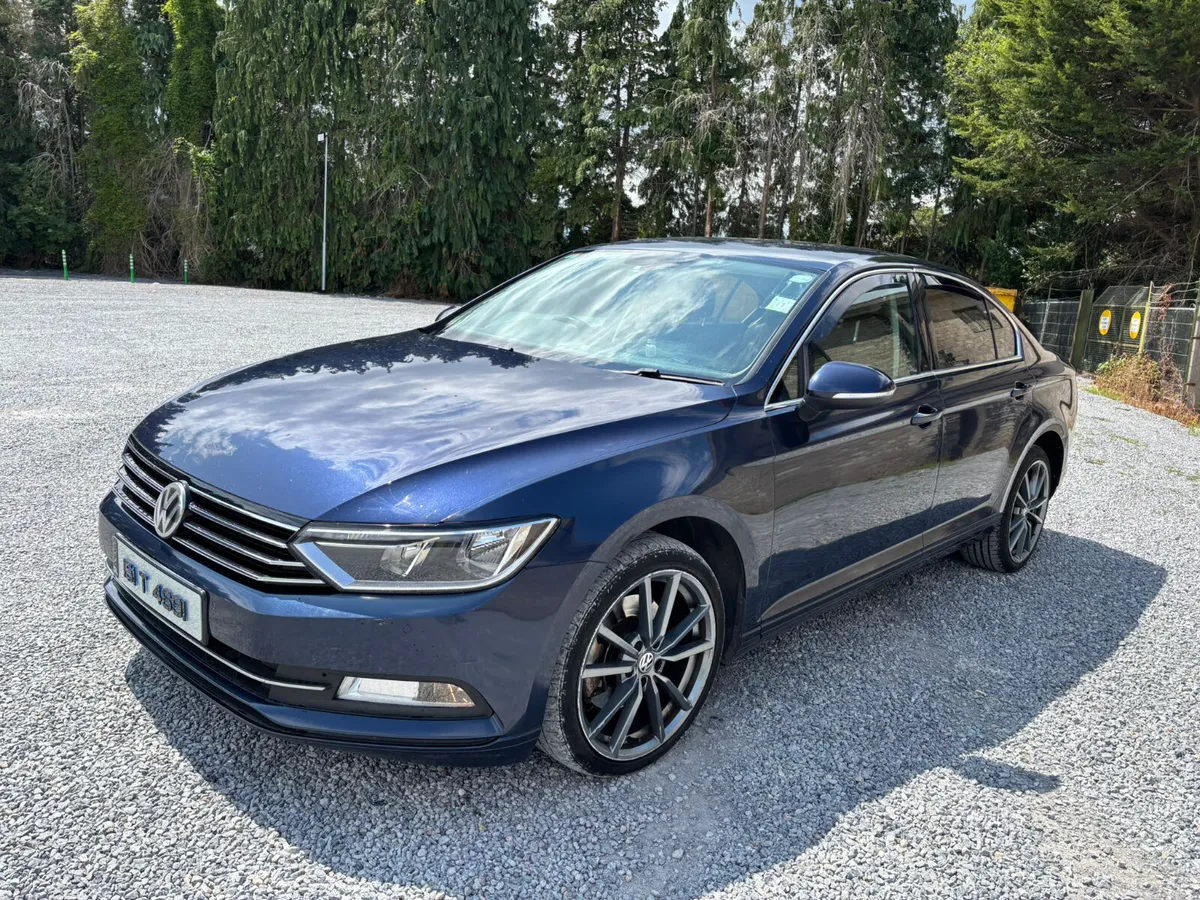 Volkswagen Passat 2015 2.0 tdi automatic like new! - Image 2