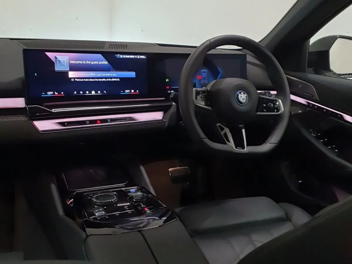 BMW i5 Edrive40 M Sport Pro Touring /panroof / Co - Image 4