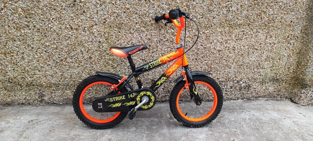 Child's Bike age 3/4 - Image 2